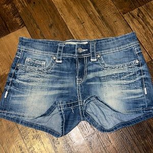 Women’s size 29 BKE denim Sabrina jean shorts